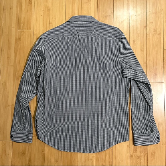 Penguin Gingham Button Down Size Large - Picture 9 of 9